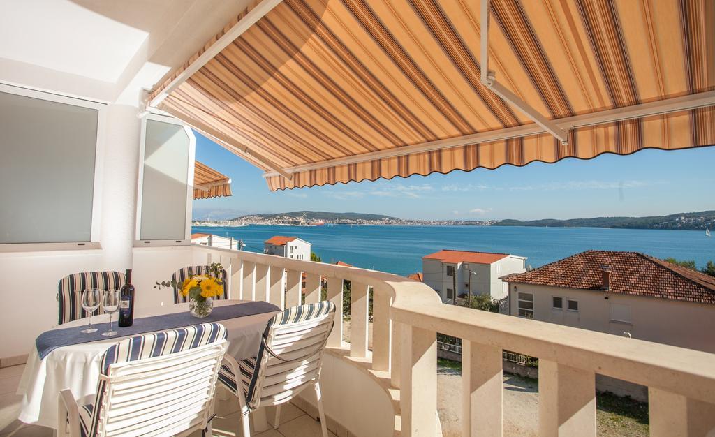 Apartments Barbara Trogir Exterior photo